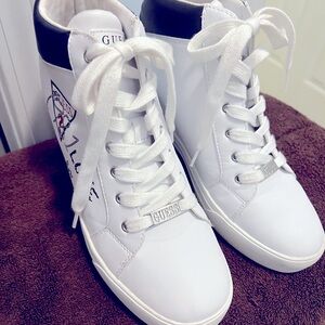Fashion Shoes, GUESS, 11 Women Size, White & Black